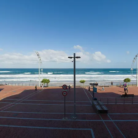 Beachfront In Palmas By Playa Canteras Holiday home *